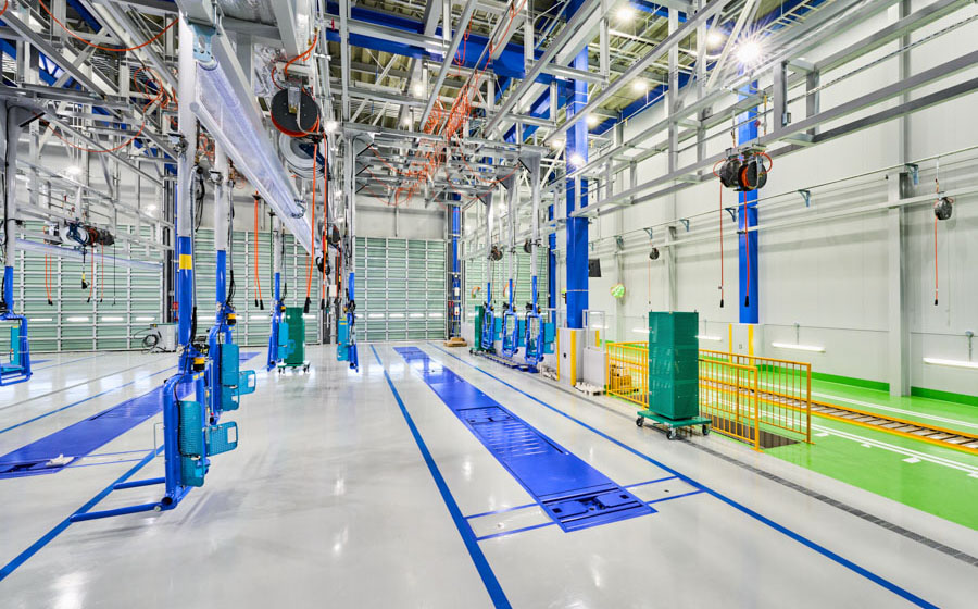 トラック整備　東海工場